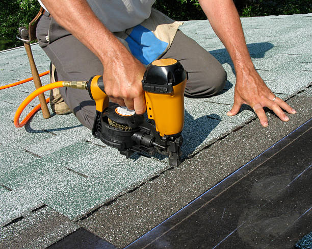 Best Flat Roof Repair Services  in Waynesboro, VA